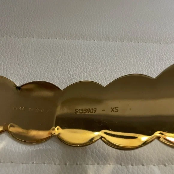 Oscar de la Renta Beautiful Gold Metal Belt